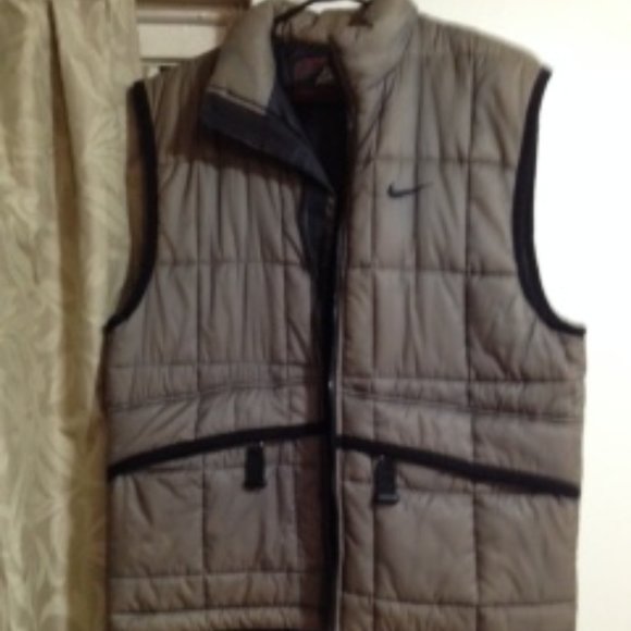 NIKE ACG VEST - Picture 3 of 3